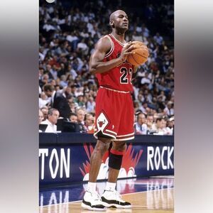 (B3) 2013 Jordan 11 Low Snake - pinkGS‎ or youth size 7 Y
